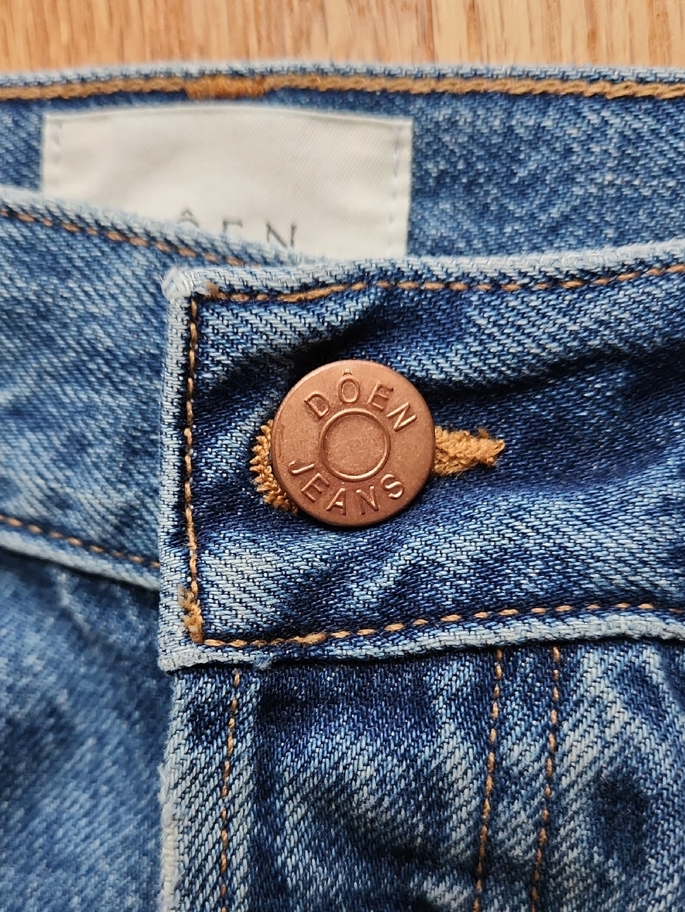 DOEN Leone Jeans, Size 28 - Picture 10 of 12